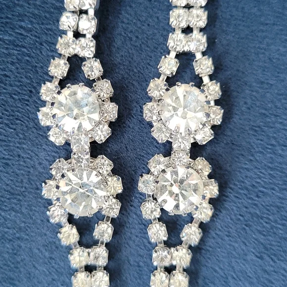 Earrings - Picture 4 of 5